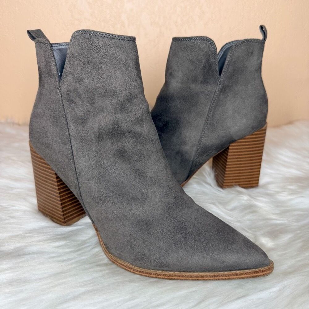 Nine West Birds Grey Boots Size 9